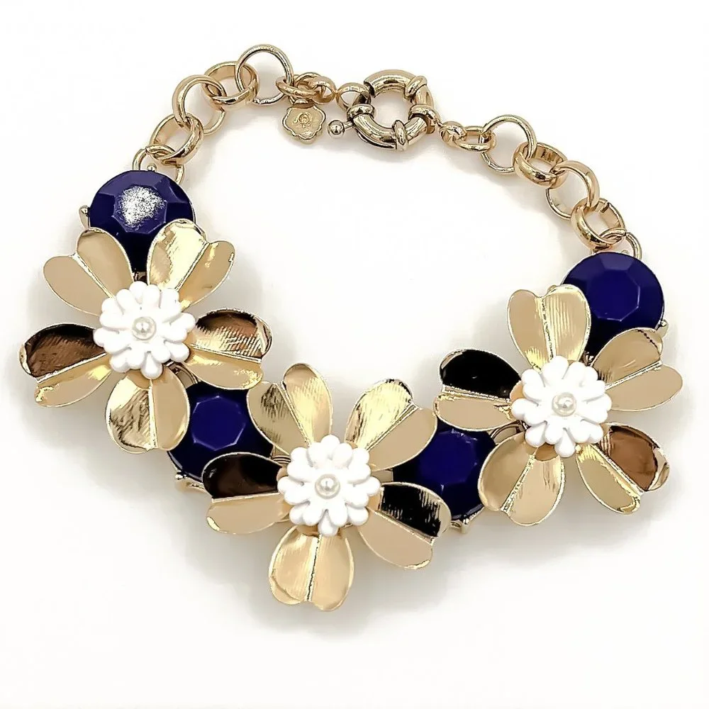 Flower Bracelet - Picture 2 of 2